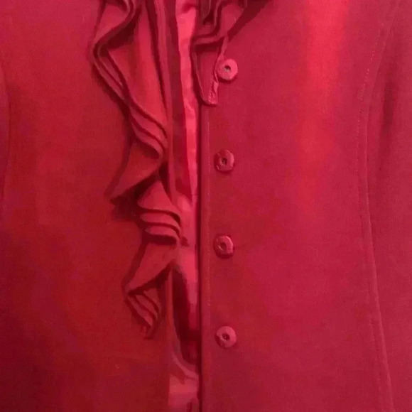 Tahari Petite ASL Red Jacket, Fitted, Lined, 3/4 Sleeve,Mid weight, Size 4 - Picture 4 of 9